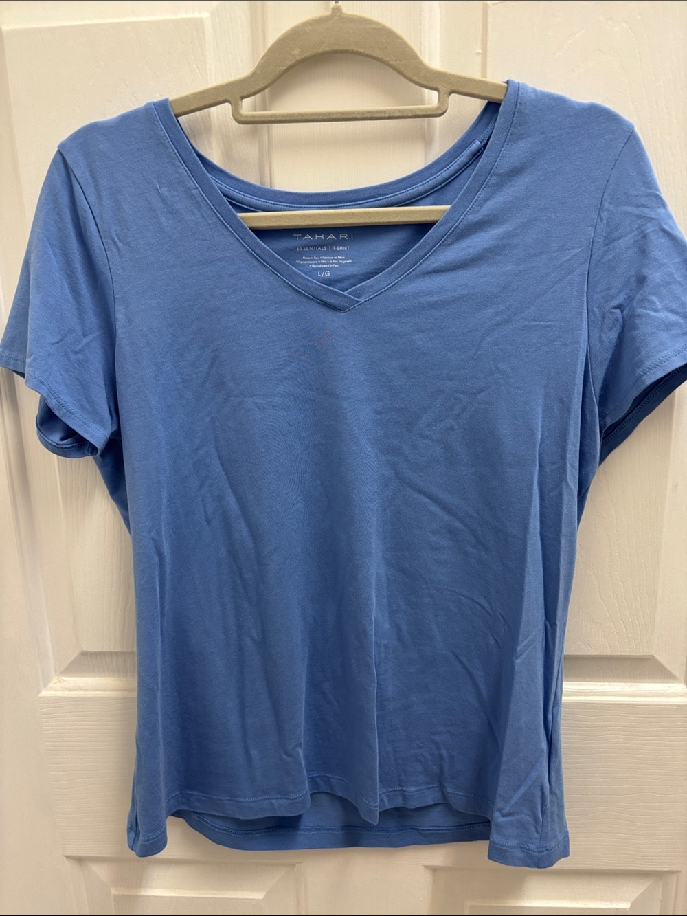 Tahari Sky Blue V-Neck Short Sleeve Tee